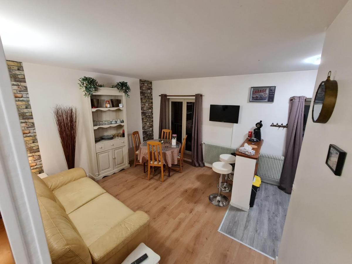 Ferienwohnung Deux Pieces Terrasse Moret-sur-Loing Exterior foto